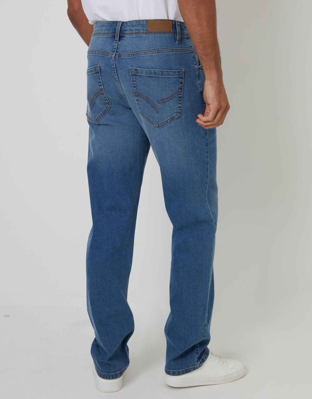Light Wash Straight Leg Jeans