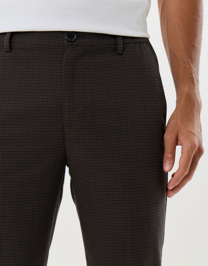 Straight Leg Tailored Trousers in Brown Check