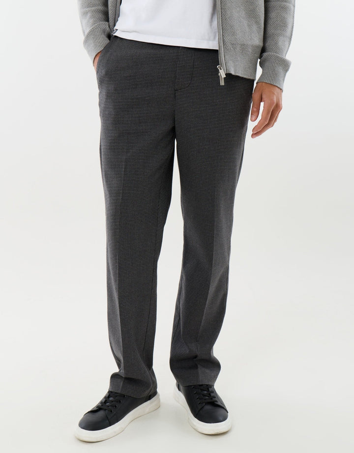 Straight Leg Tailored Trousers in Charcoal Check