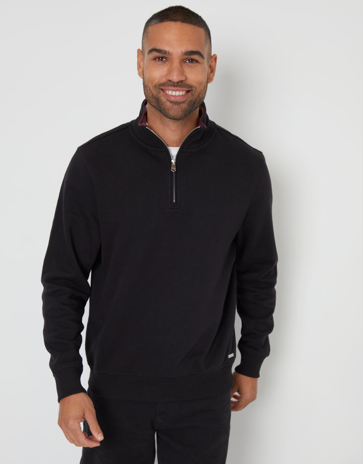 Tipping Collar Quarter Zip Sweatshirt in Black