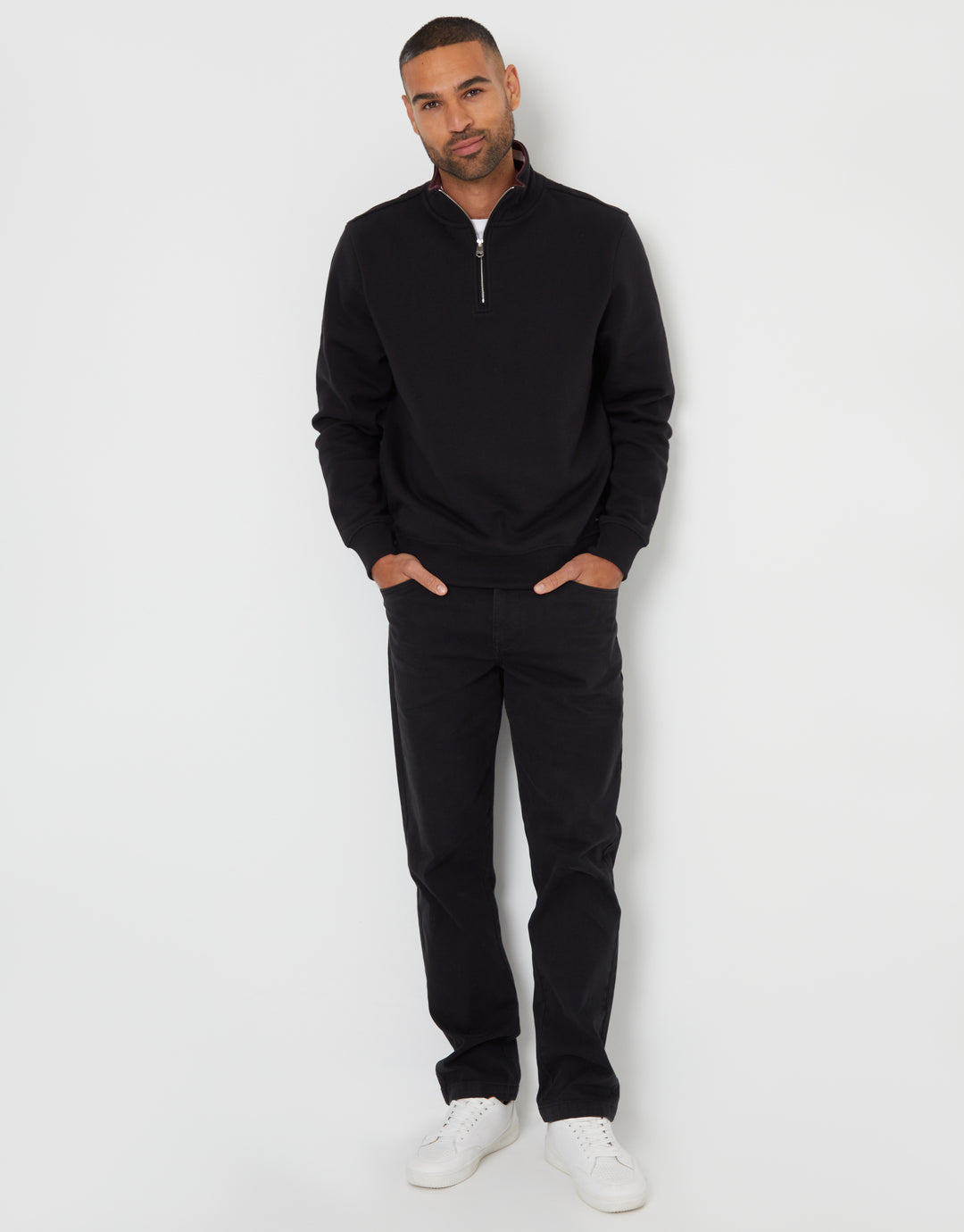 Tipping Collar Quarter Zip Sweatshirt in Black