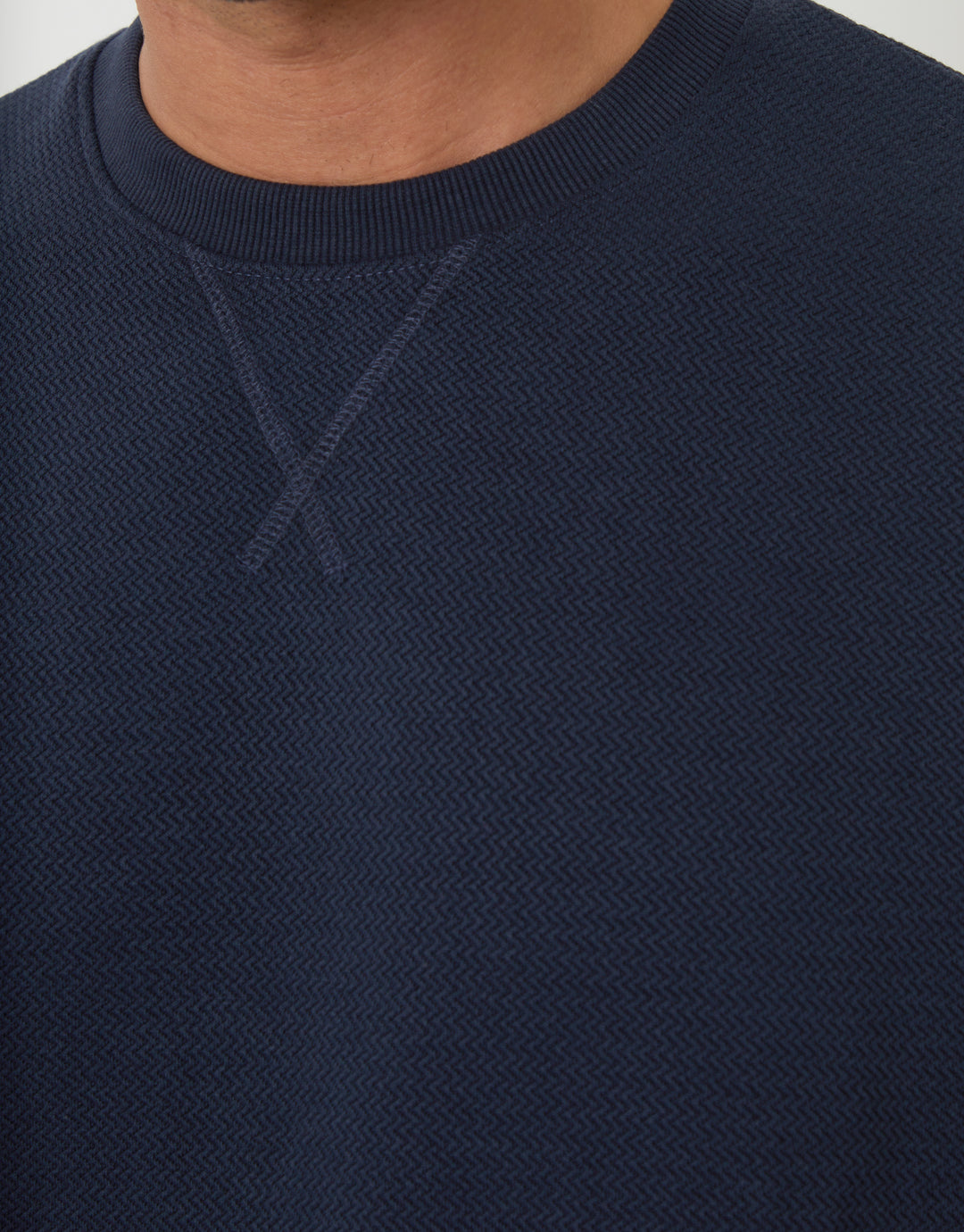 Textured Crew Neck Sweatshirt in Navy