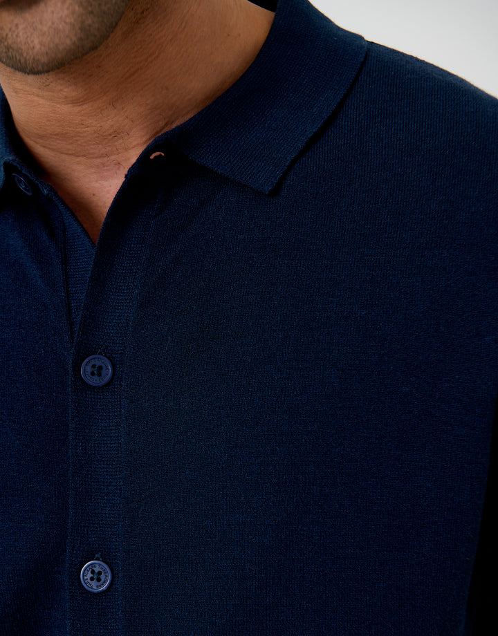 Threadbare Knitted Short Sleeve Shirt in Navy - fabric close up