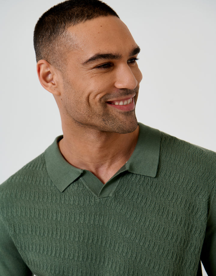 Threadbare Textured Knit Front Trophy Neck Polo in Forest Green - collar close up