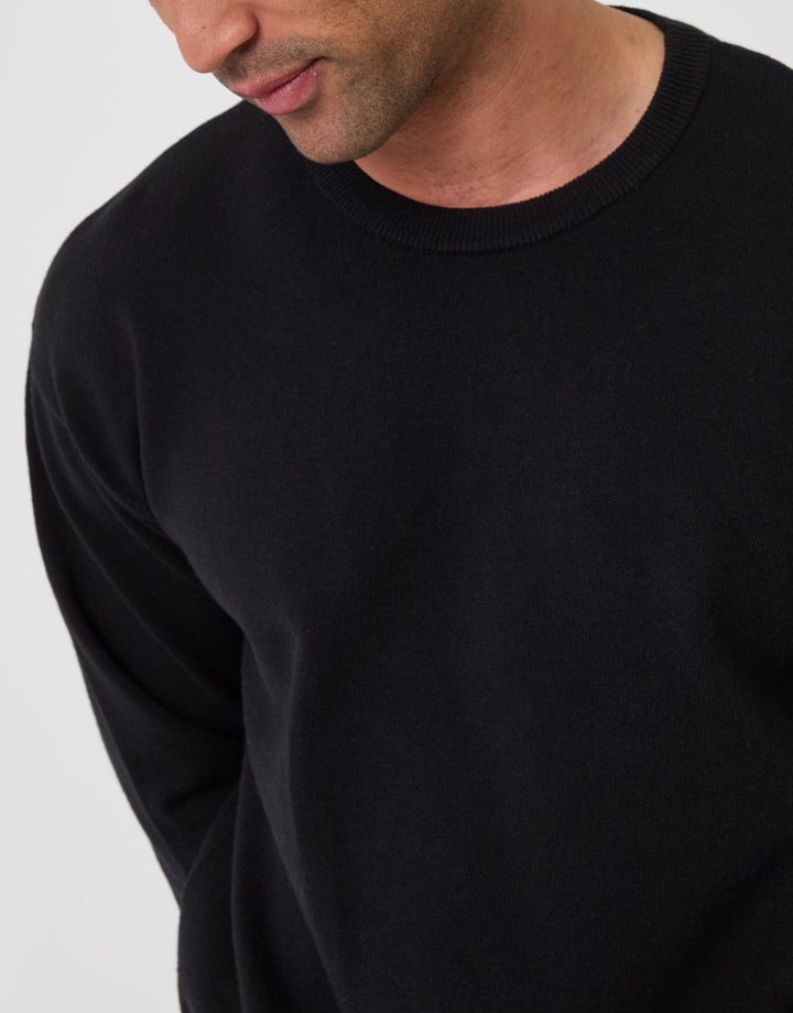 Relaxed Fit Knitted Crew Neck Jumper in Black