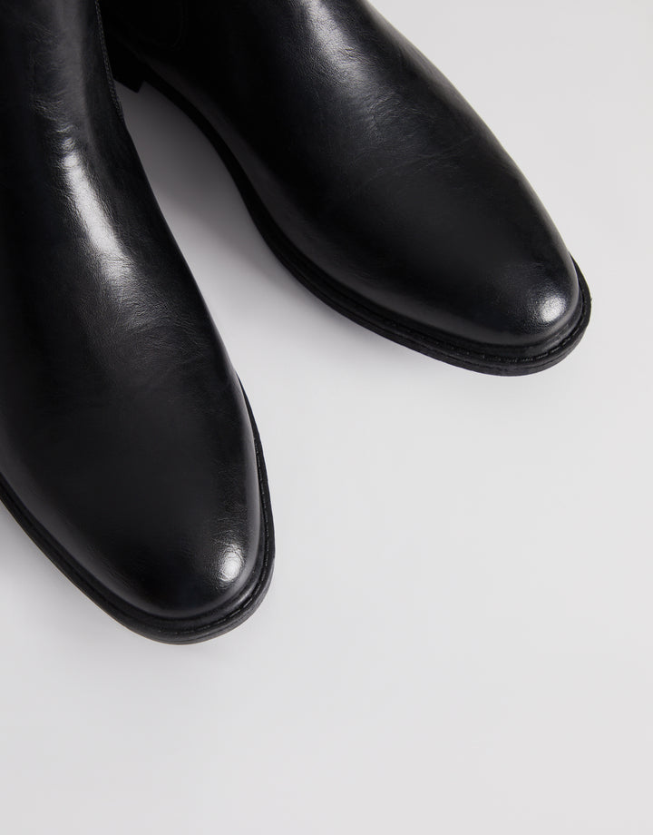 Black Classic Chelsea Boots