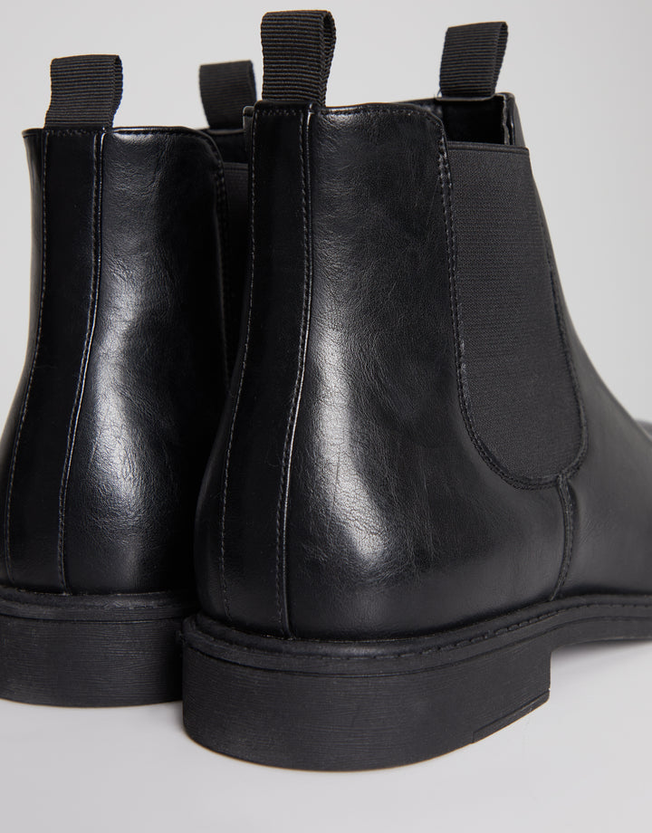 Black Classic Chelsea Boots