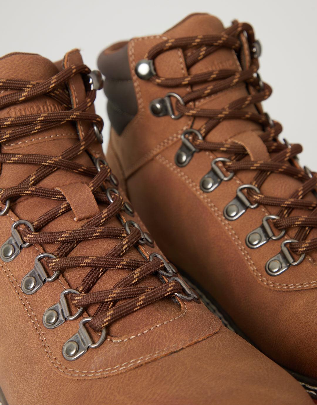 Tan Brown Classic Lace Up Chukka Boots