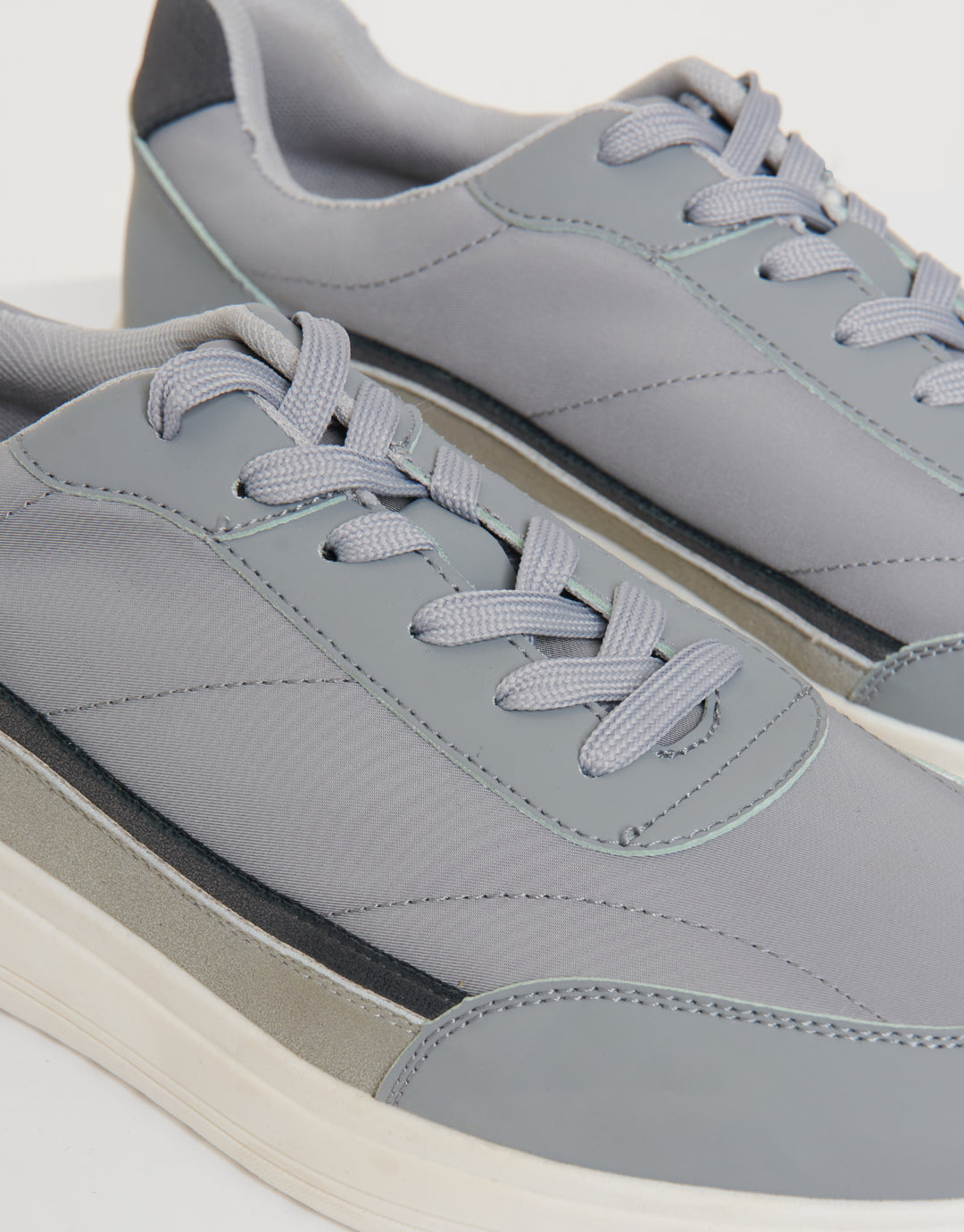Retro Panelled Court Trainers in Grey