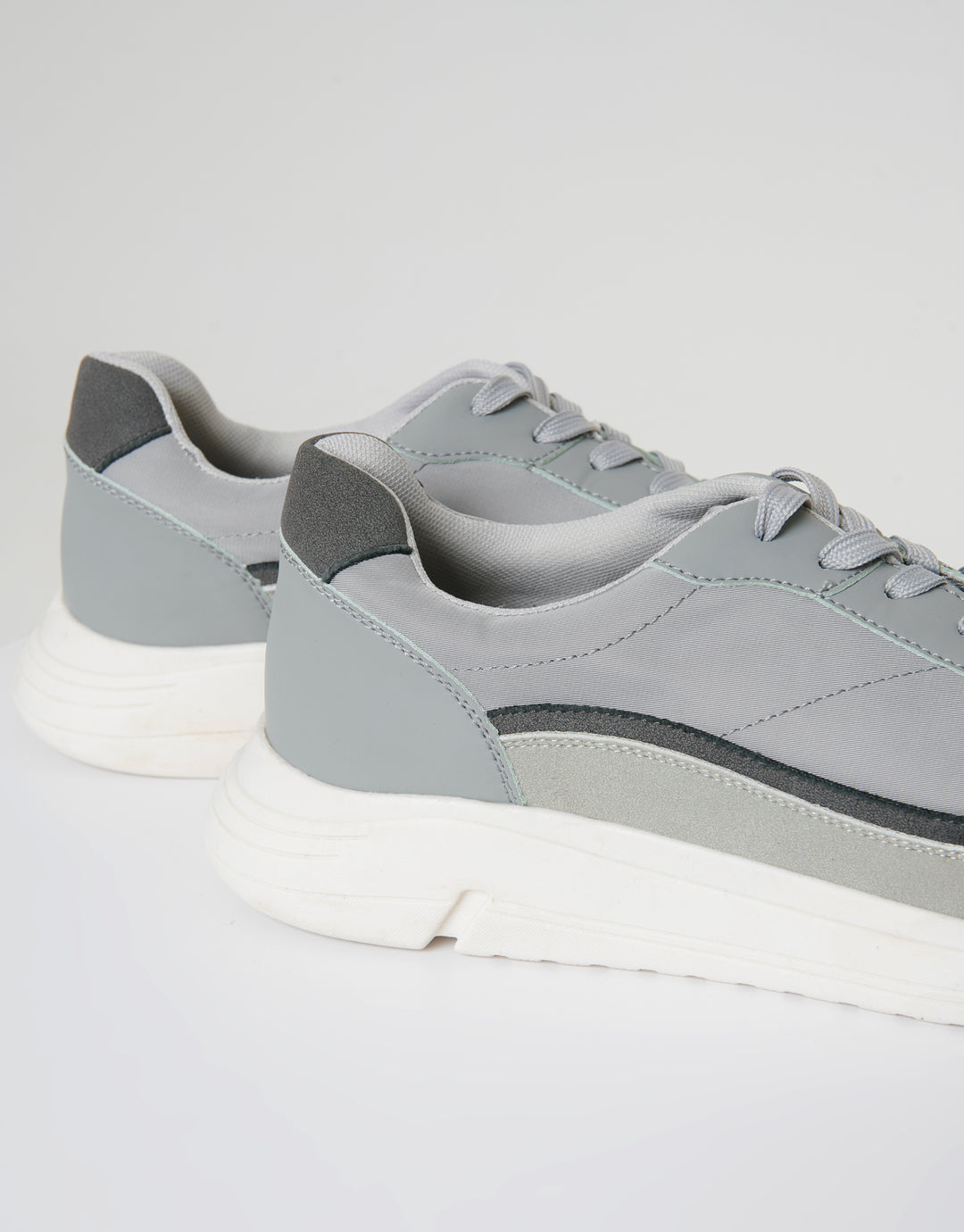 Retro Panelled Court Trainers in Grey