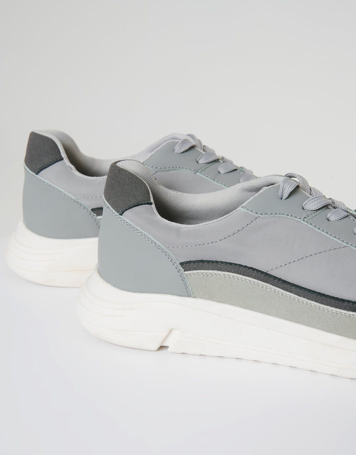 Retro Panelled Court Trainers in Grey