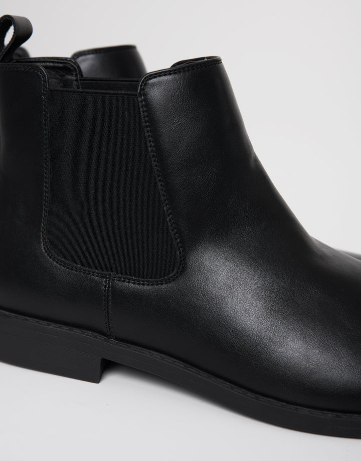 Black Chelsea Boots