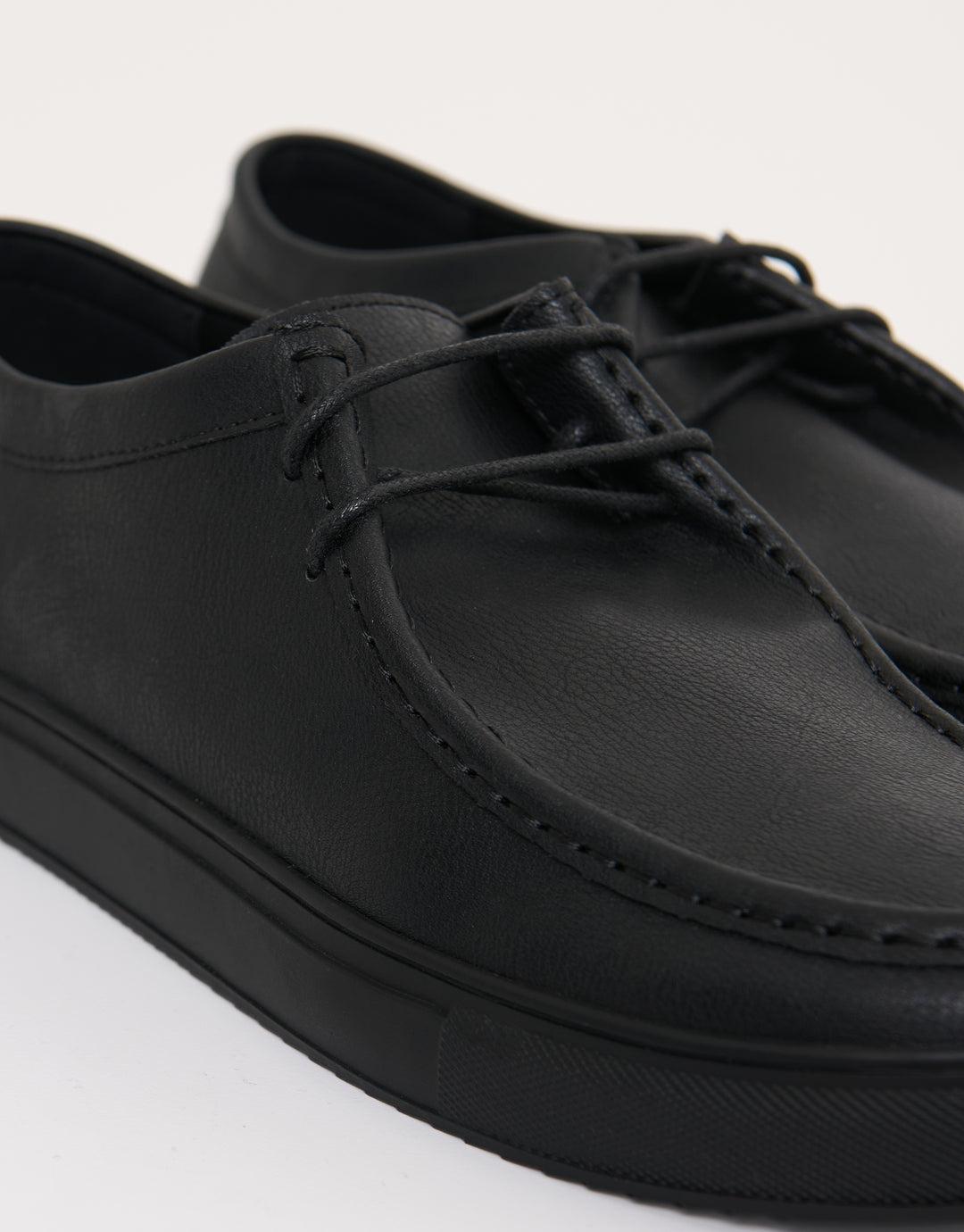 Casual Lace Up Trainers in Black
