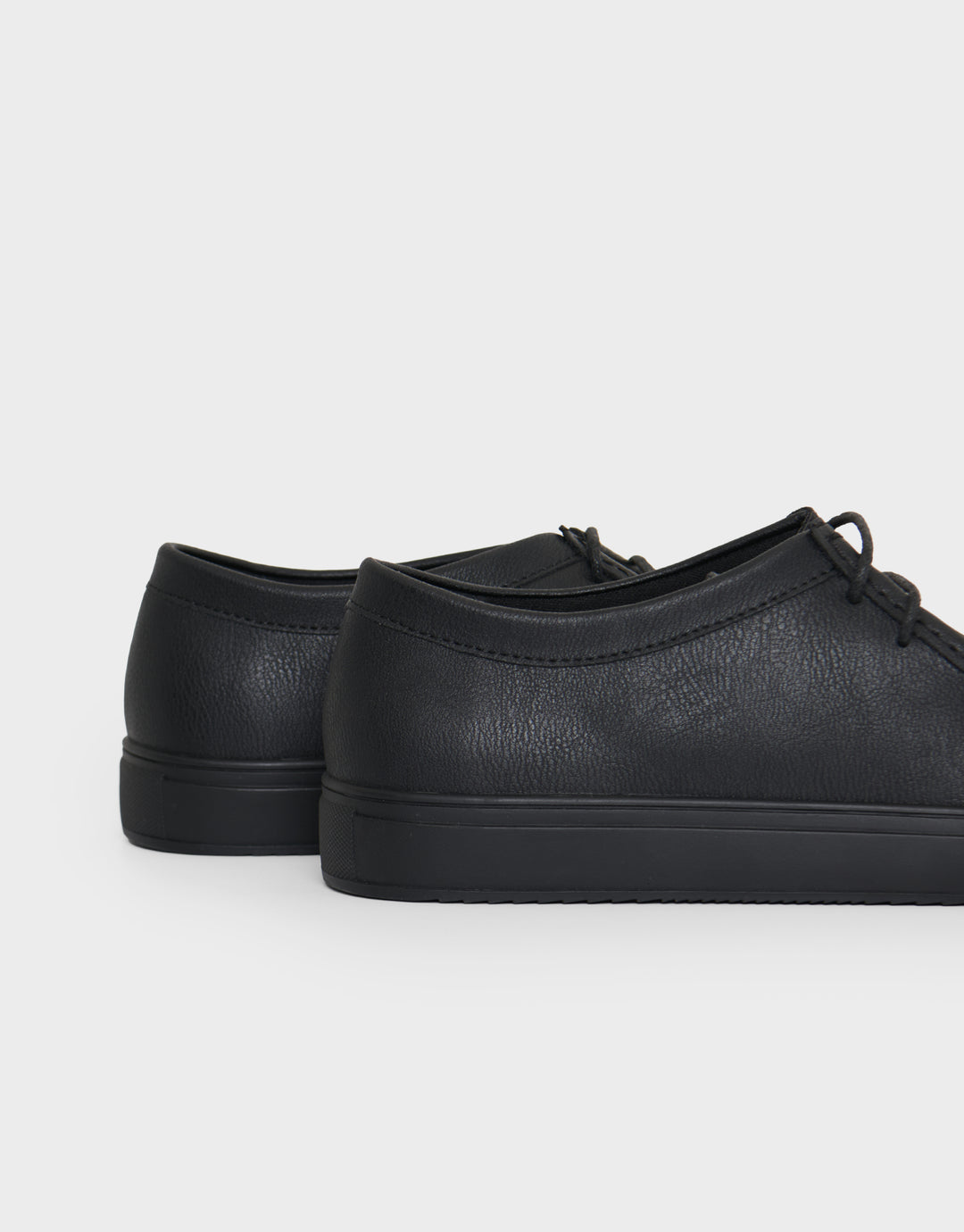 Casual Lace Up Trainers in Black