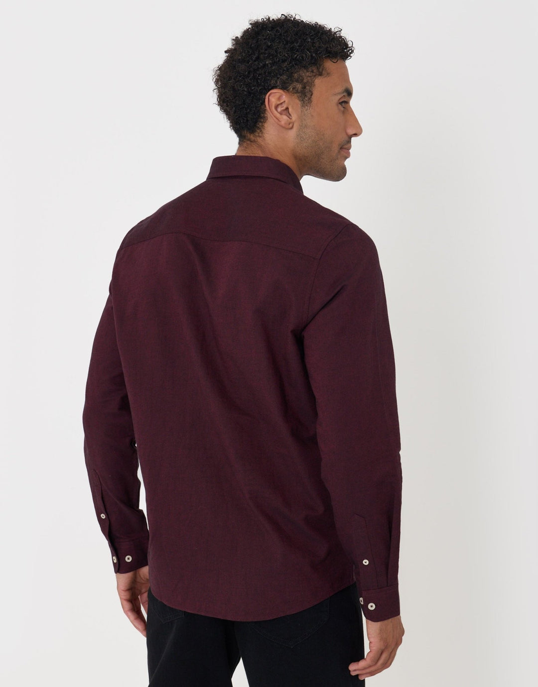 The Classic Cotton Oxford Shirt in Burgundy