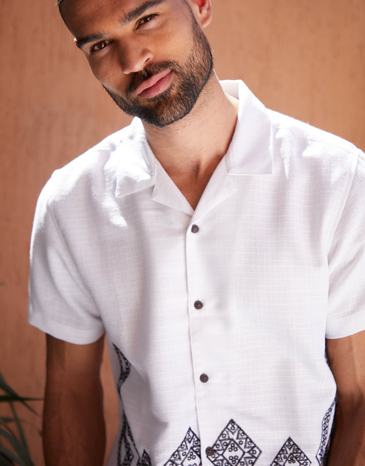 White Revere Collar Embroidered Short Sleeve Shirt