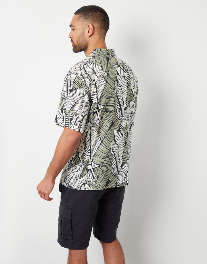 Tropical Leaf Print Revere Collar Short Sleeve Shirt