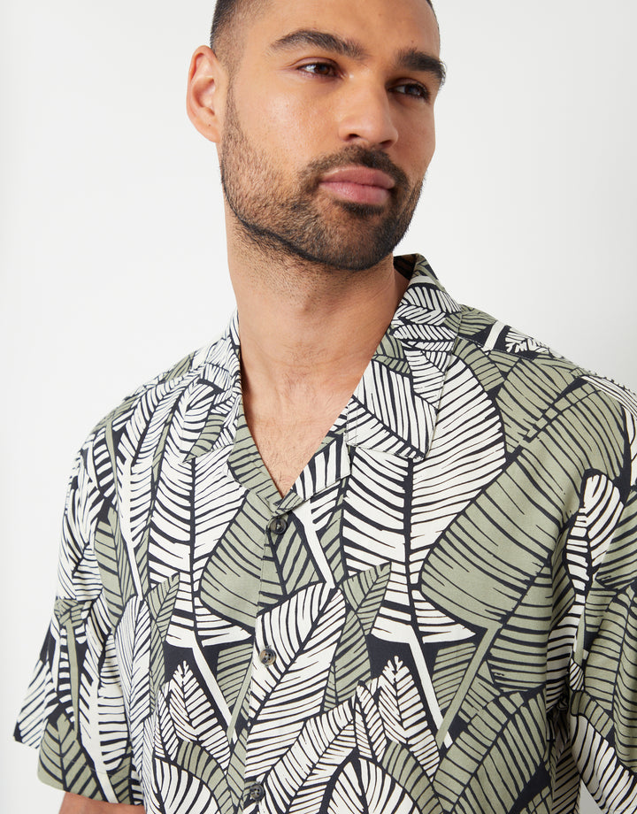 Tropical Leaf Print Revere Collar Short Sleeve Shirt