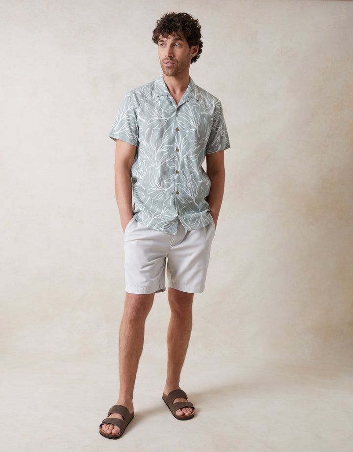 Relaxed Fit Leaf Print Short Sleeve Shirt in Sage Green