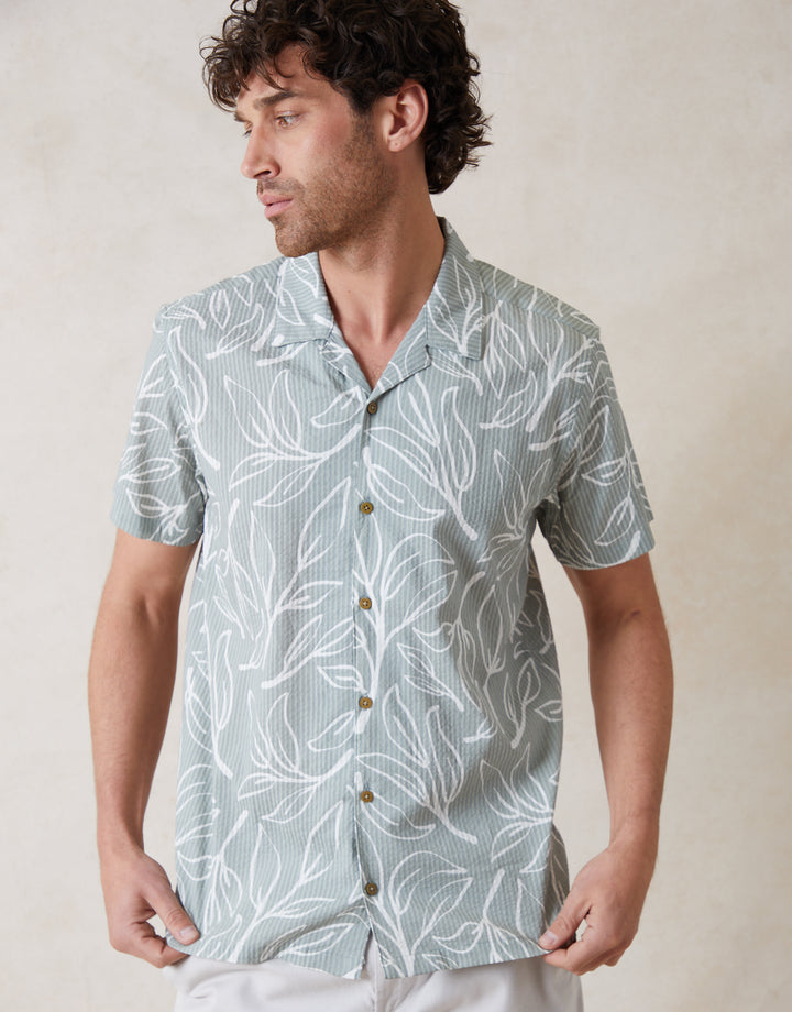 Relaxed Fit Leaf Print Short Sleeve Shirt in Sage Green