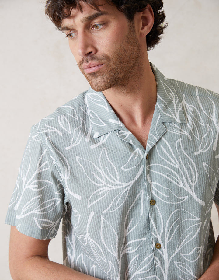 Relaxed Fit Leaf Print Short Sleeve Shirt in Sage Green
