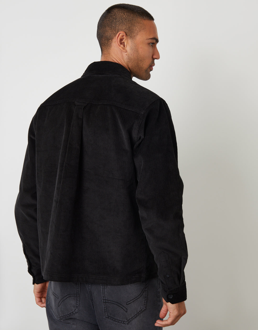 Relaxed Cropped Fit Corduroy Shacket in Black