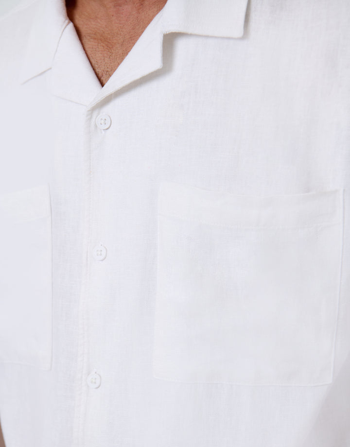 Threadbare Relaxed Fit Linen Blend Short Sleeve Shirt in White - collar close up