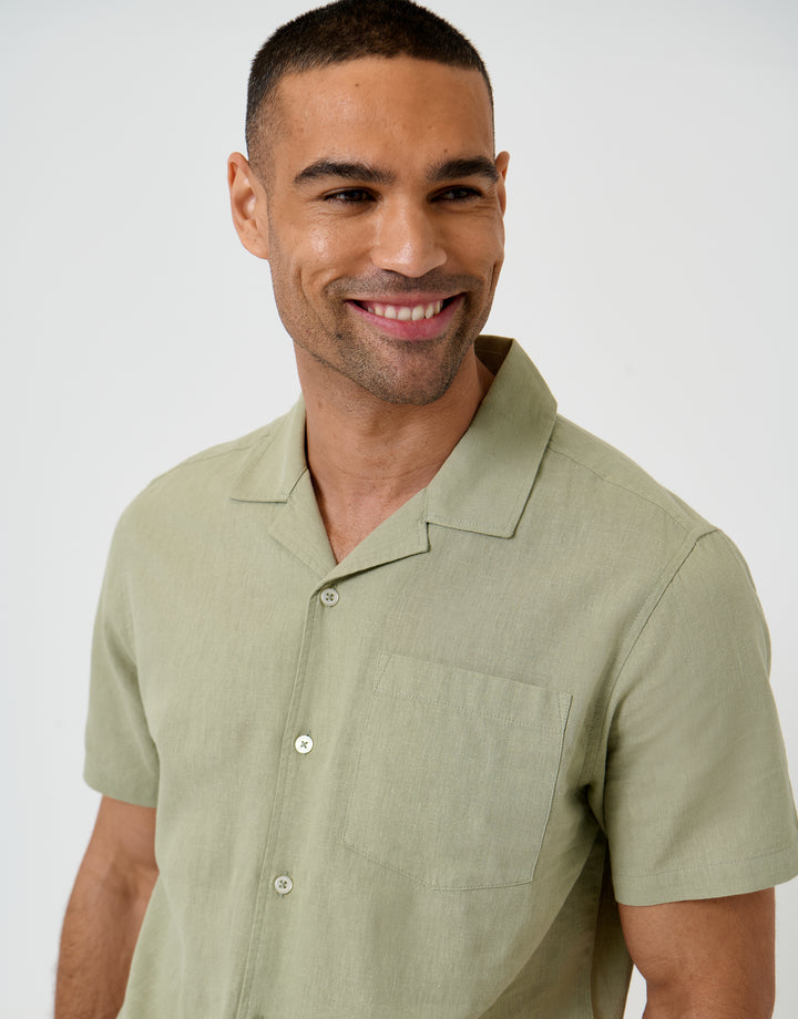 Threadbare Linen Cotton Blend Short Sleeve Shirt in Sage Green - front view close up