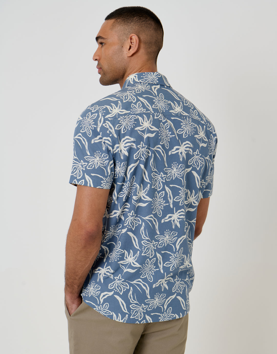 Threadbare Tropical Print Cotton Poplin Short Sleeve Shirt in Denim Blue - back view