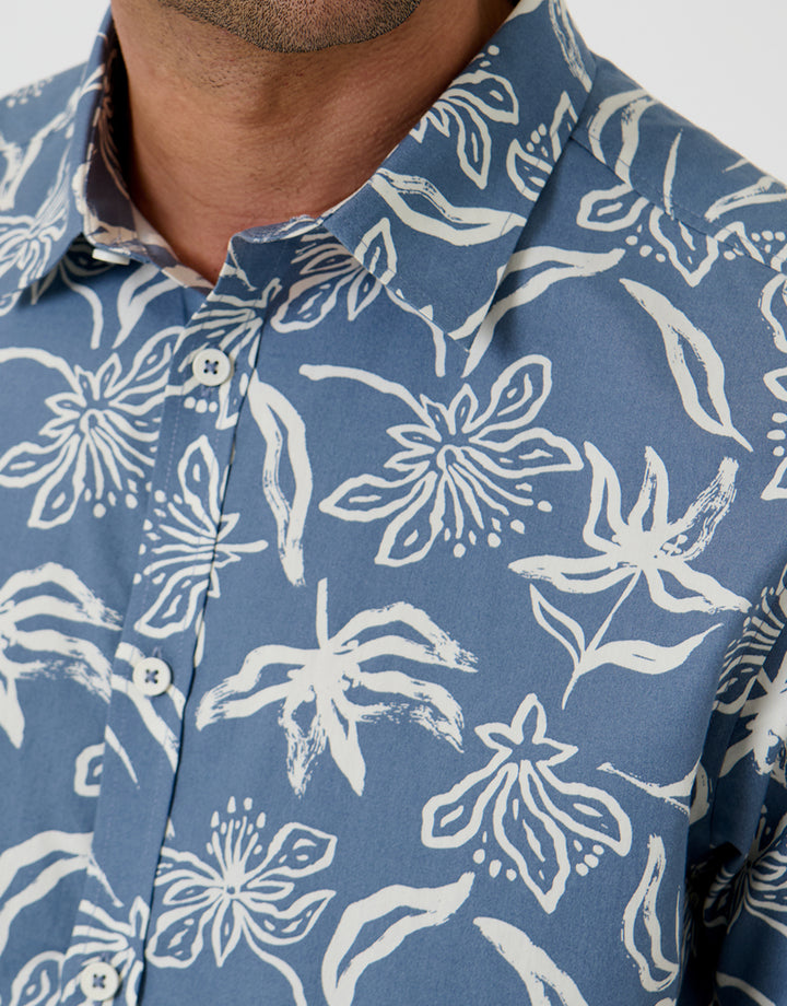 Threadbare Tropical Print Cotton Poplin Short Sleeve Shirt in Denim Blue - fabric close up