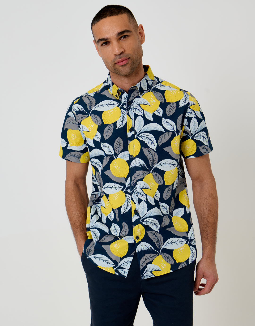Threadbare Cotton Poplin Short Sleeve Shirt in Navy Lemon Print - front view