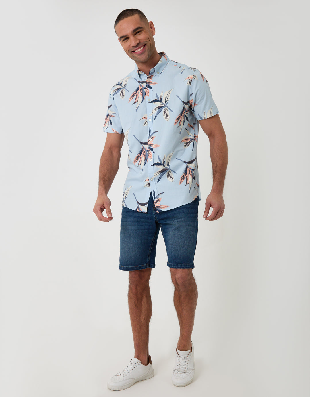 Threadbare Cotton Poplin Short Sleeve Shirt in Light Blue Tropical Leaf Print - full body