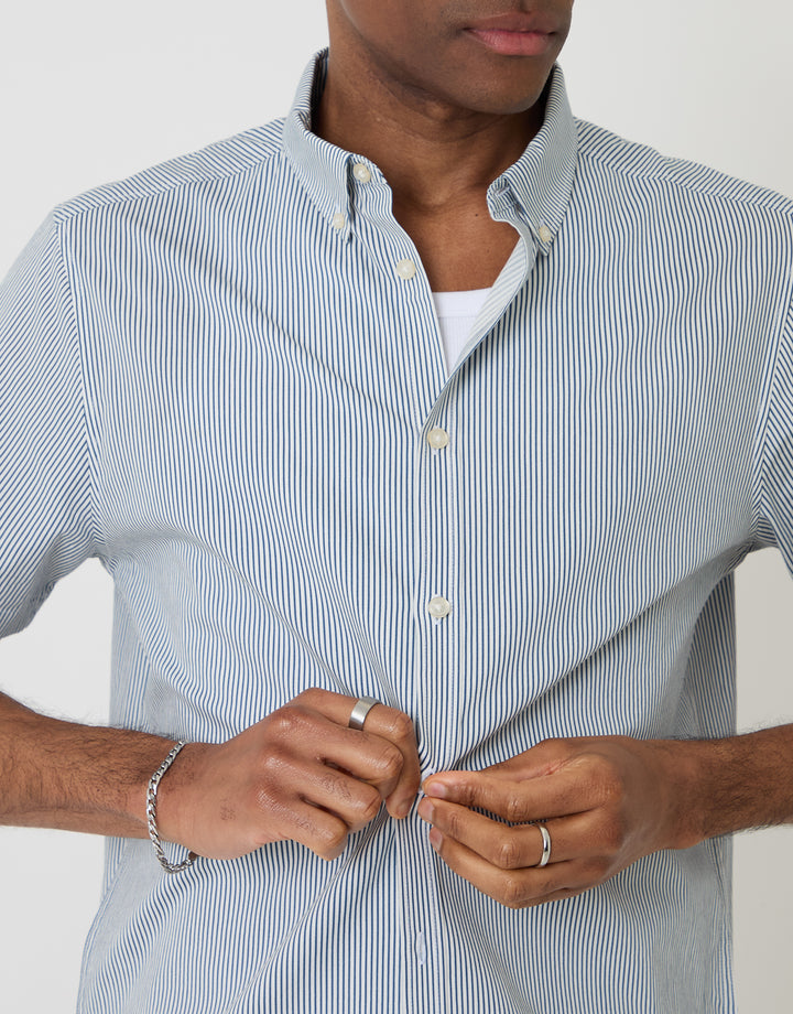 Threadbare Cotton Poplin Short Sleeve Shirt in Blue Stripe - buttons close up