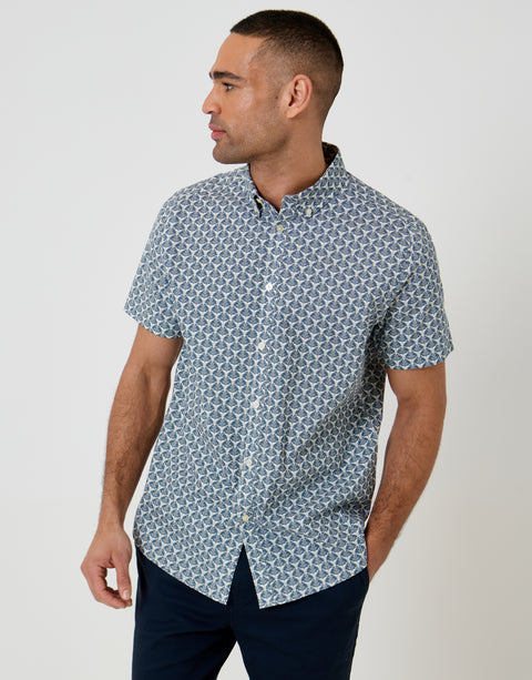 Threadbare Cotton Poplin Short Sleeve Shirt in Denim Blue Linear Leaf Print - front view
