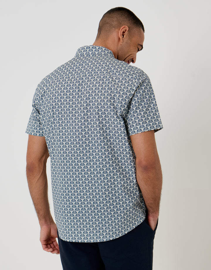 Threadbare Cotton Poplin Short Sleeve Shirt in Denim Blue Linear Leaf Print - back view