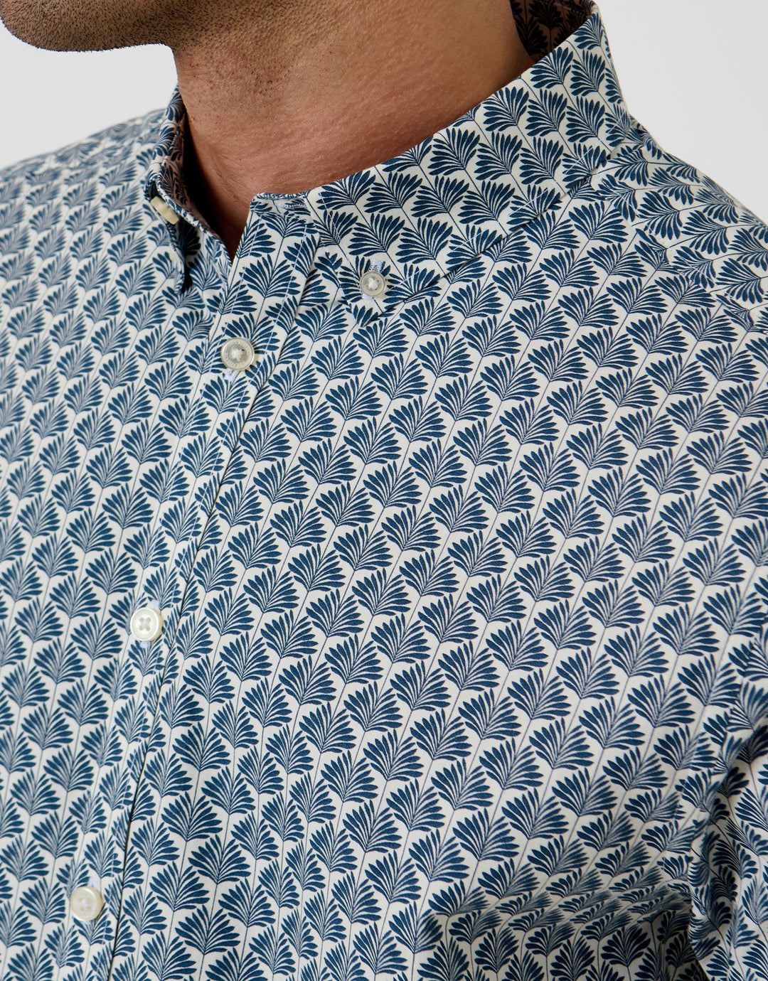 Threadbare Cotton Poplin Short Sleeve Shirt in Denim Blue Linear Leaf Print - fabric close up