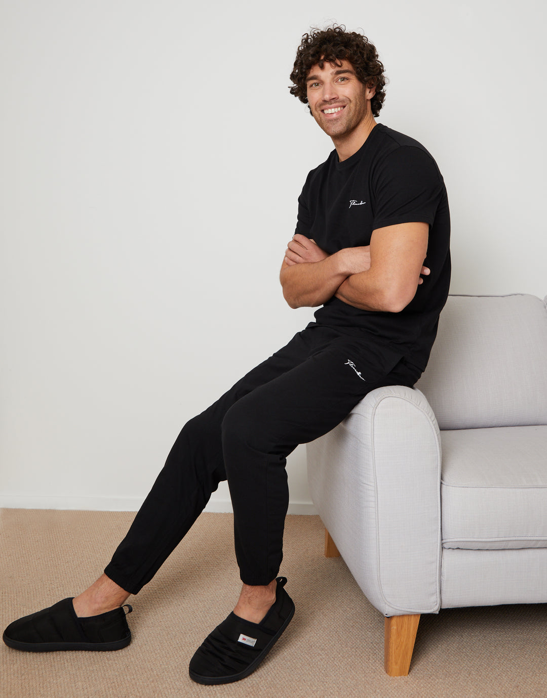 Black Embroidered Short Sleeve Pyjamas (2-Piece Set)