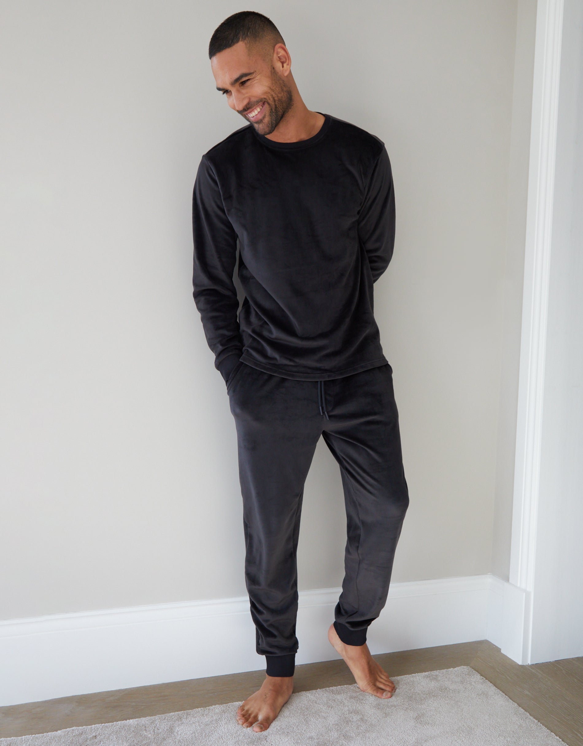 Threadbare Men's Black Soft Touch Velour Loungewear Set (2-Piece Set)