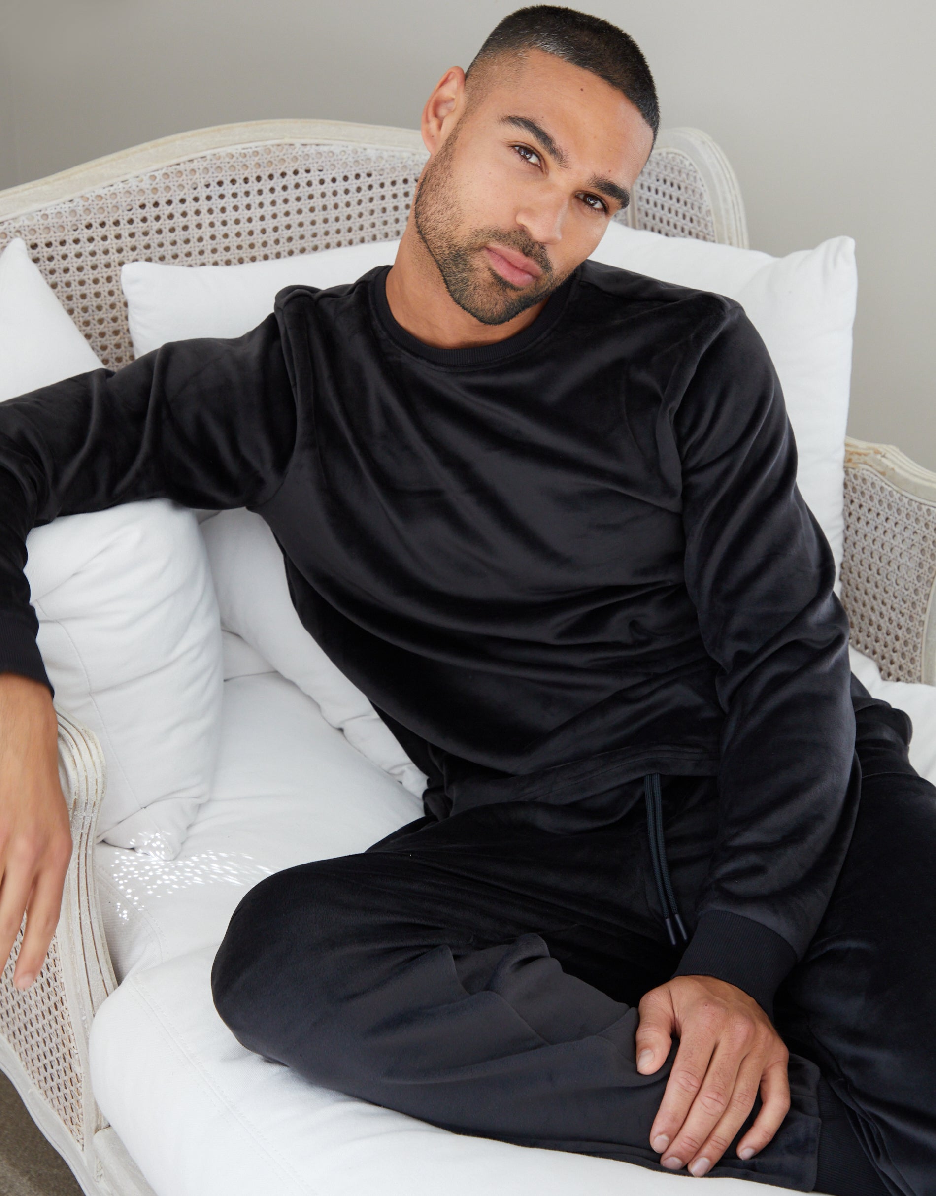 Threadbare Men's Black Soft Touch Velour Loungewear Set (2-Piece Set)