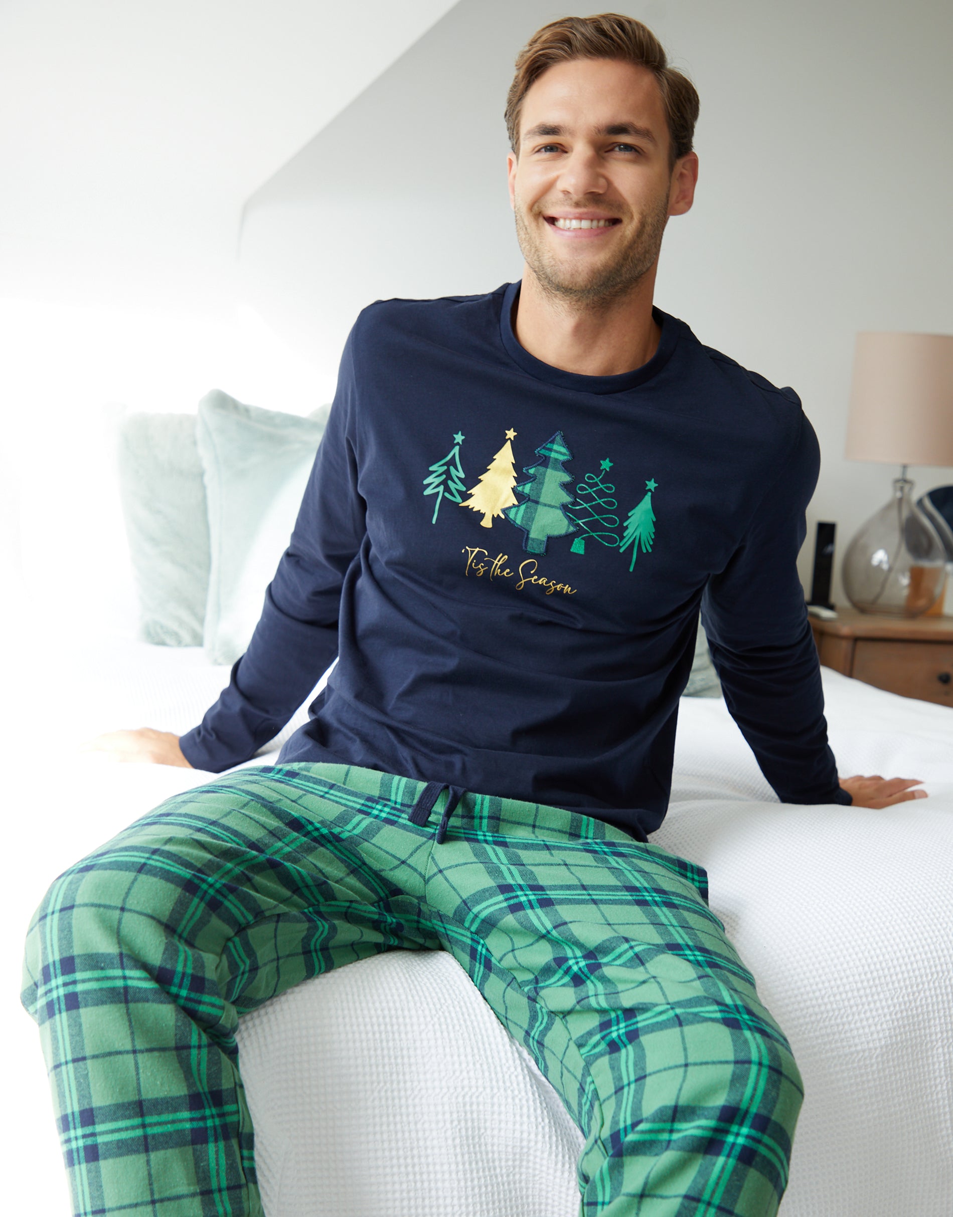 Threadbare Men's Navy Christmas Tree Graphic Print Long Pyjamas (2 ...