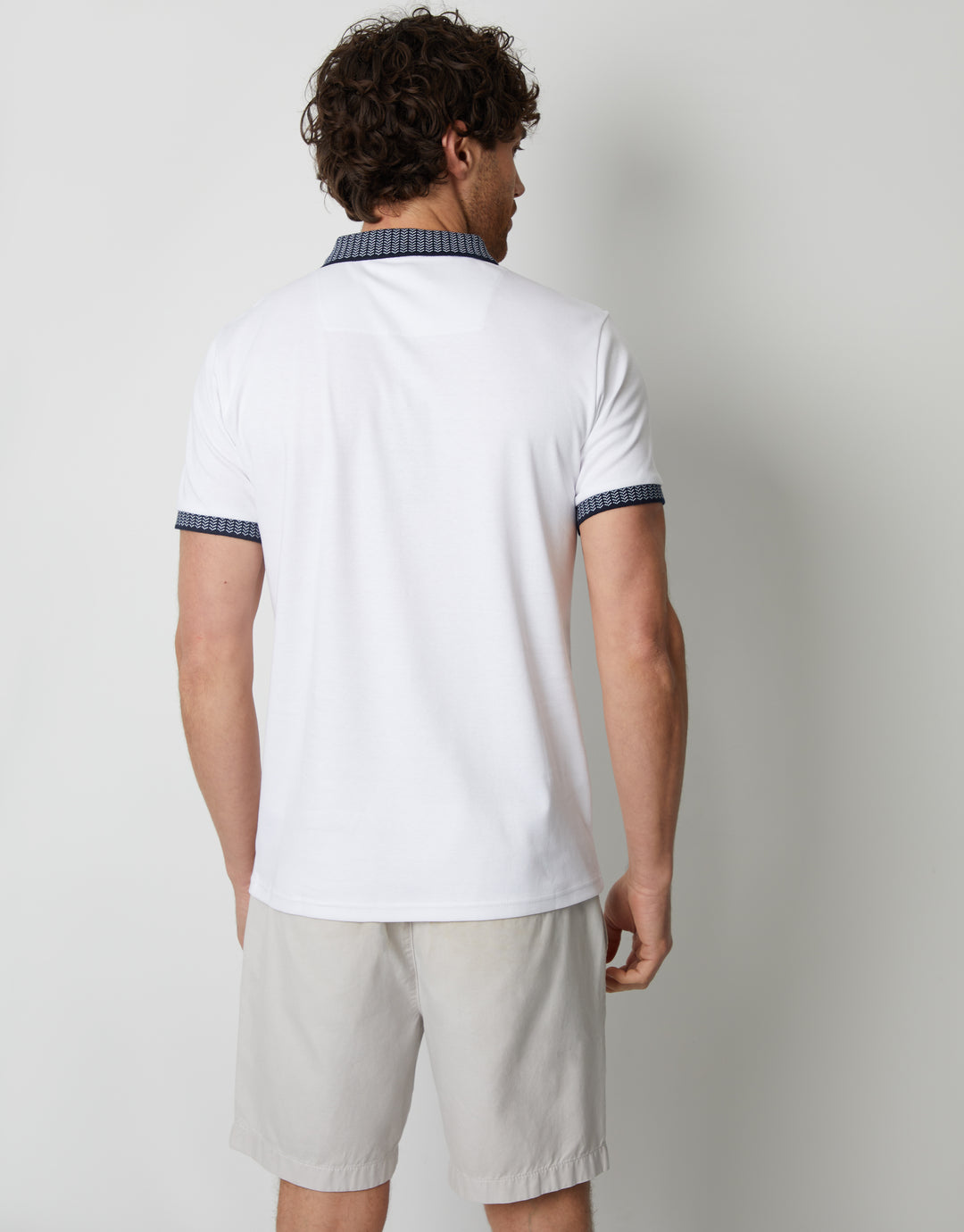 White Contrast Pattern Collar Polo Shirt