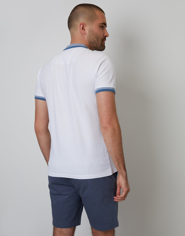 Pique Tipping Collar Quarter Zip Polo Shirt in White