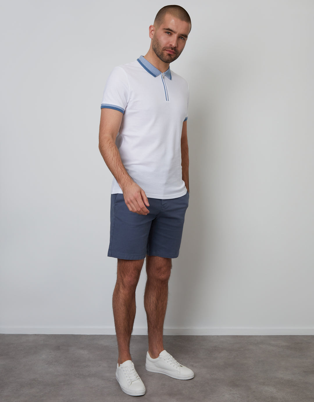 Pique Tipping Collar Quarter Zip Polo Shirt in White