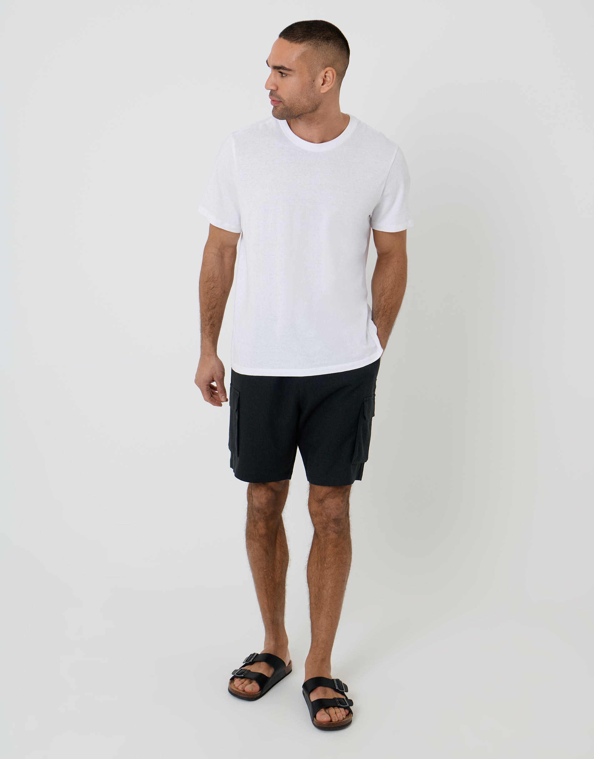 Linen Blend Cargo Shorts in Black