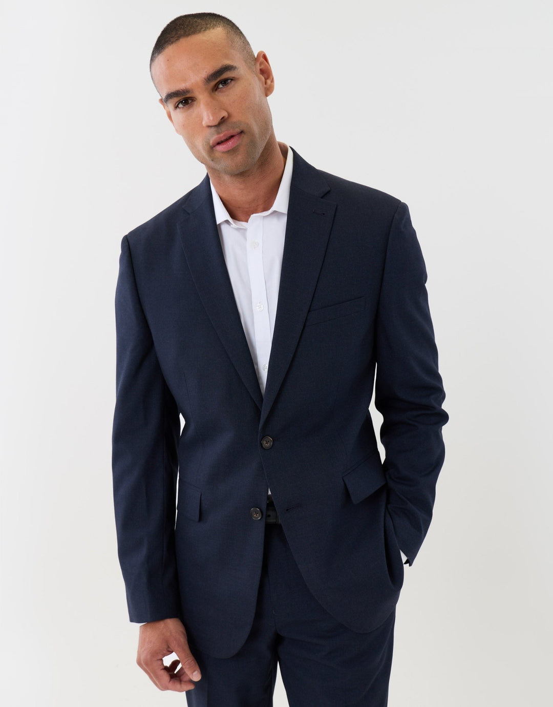 Tailored Fit Single Breasted Blazer in Navy