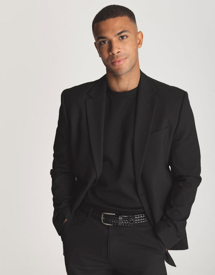 Tailored Fit Single Breasted Blazer in Black