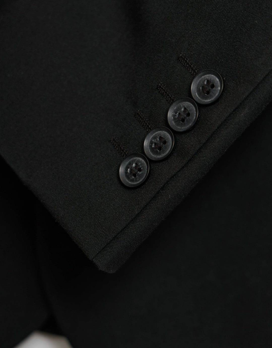Tailored Fit Single Breasted Blazer in Black