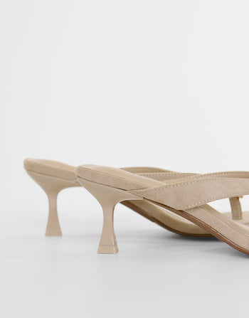 Threadbare Toe Post Kitten Heels in Ecru - heels close up