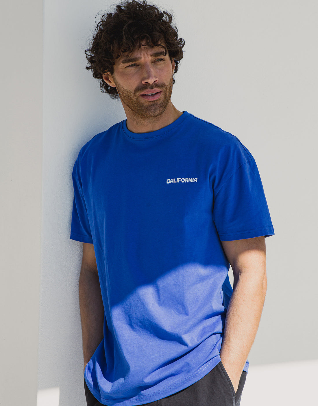 Men's Electric Blue California Graphic Print Single Jersey Short Sleeve ...