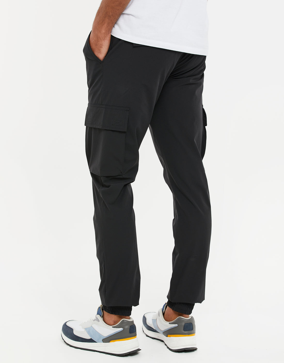 Men's Black Lightweight Elasticated Cargo Trousers – Threadbare